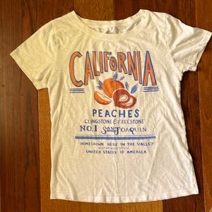 Like new super fun “California Peaches” T shirt!